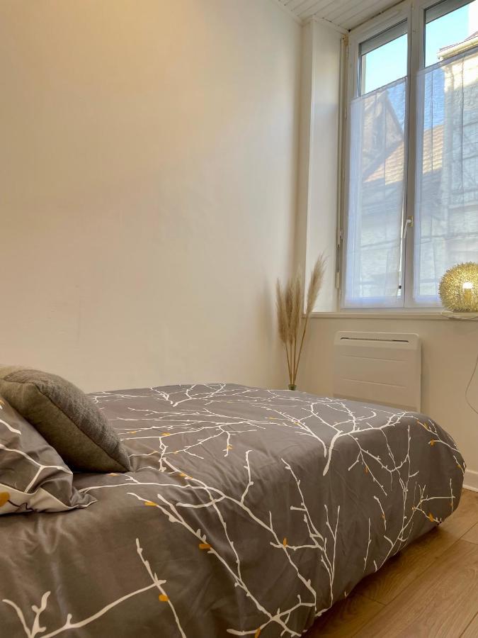 Joli Appartement Au Coeur De Ville シャトー・ティエリ エクステリア 写真